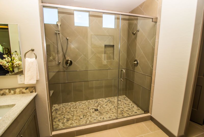 Modern Walk-in Shower Design Ideas 3